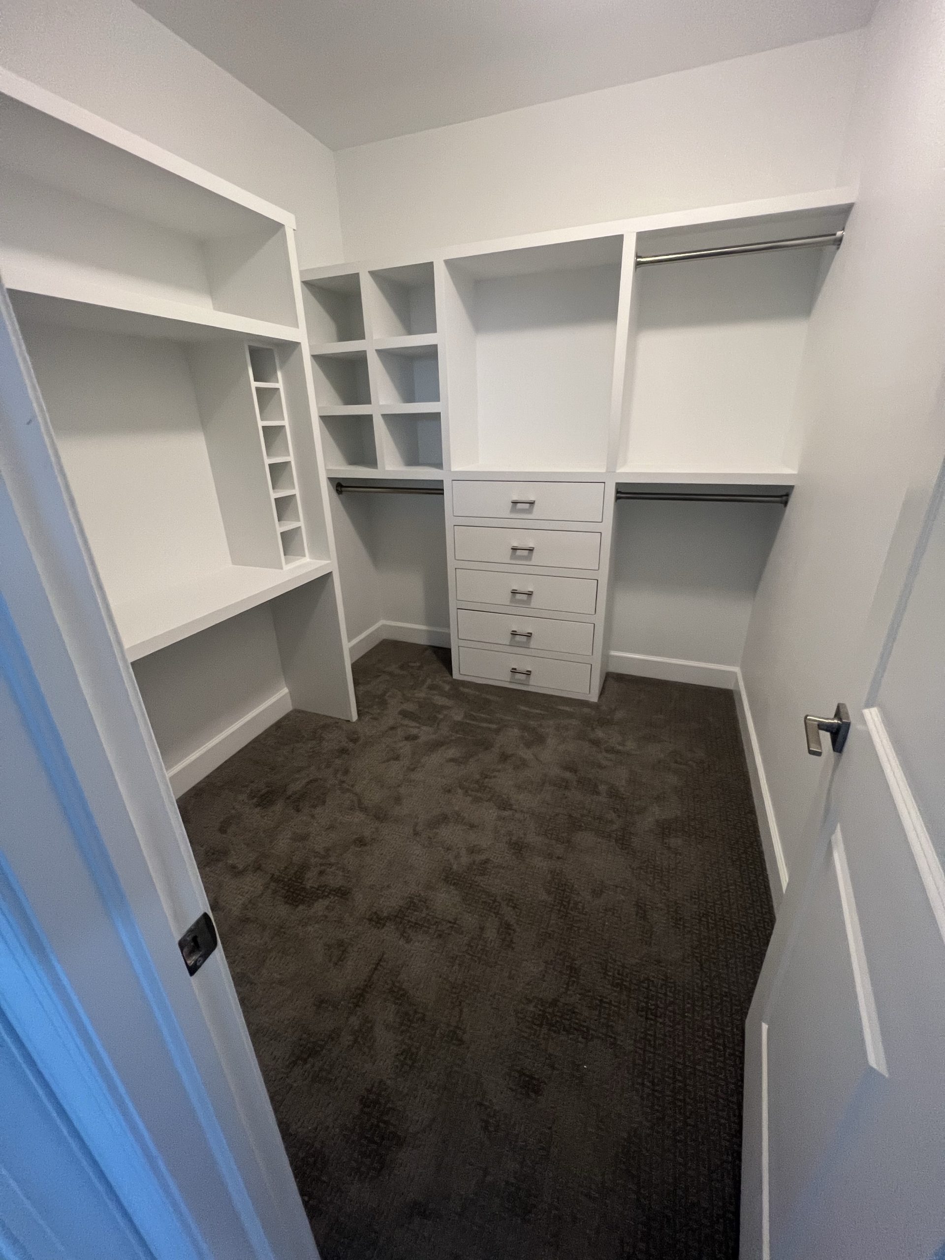 Quality Walk In Closet Makeover